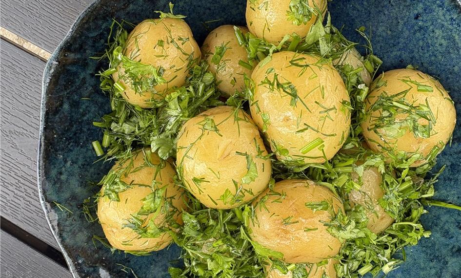 Små kartofler med urter